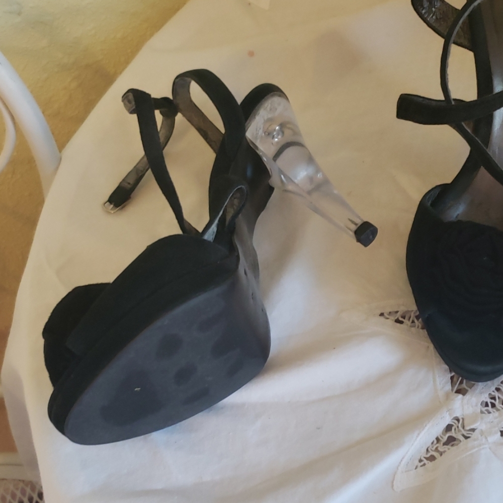 Shoes - Picture 2 of 2